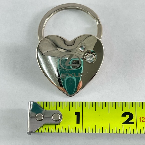 Lexus Heart Keychain with Crystals - Picture 6 of 7